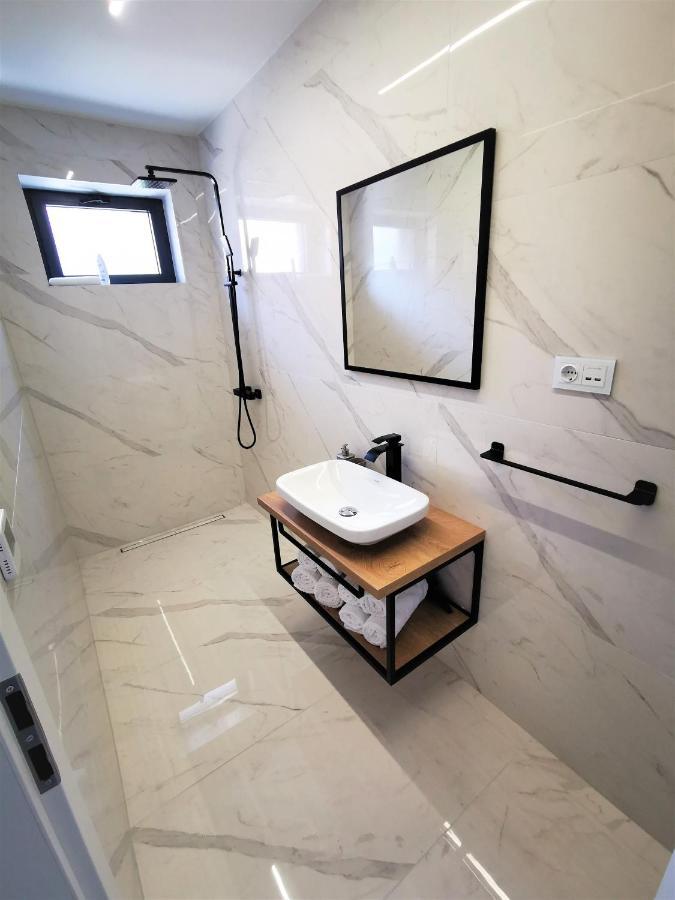 Spa Apartment Vito Vodice Esterno foto
